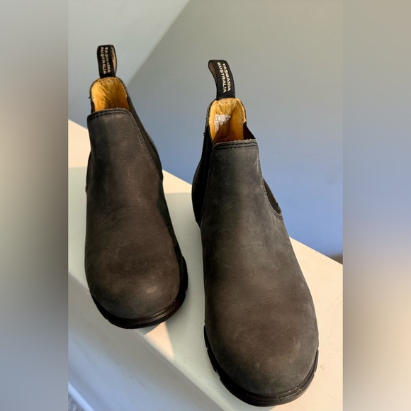 Blundstone Gray Leather Boots EUC - Picture 1 of 8